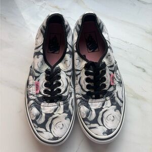 Vans Women's Black and White Rose Sneakers